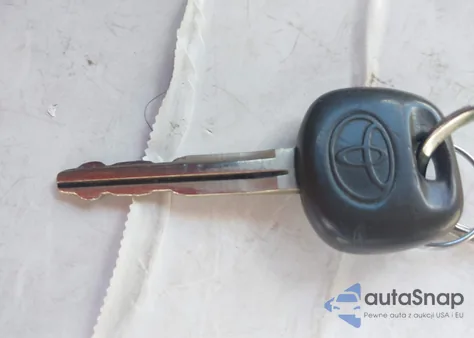 2004 Toyota Sequoia Sr5 V8 z USA, uszkodzony, nr VIN 5TDZT34AX4S213737